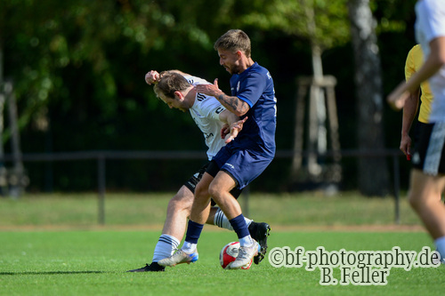 John Lukas Schmidt (l. Fortuna), Sascha Mett (r. Hennigsdorf), Fortuna Babelsberg - FC 98 Hennigsdorf, Landesliga, 2. Spieltag, Saison 26/27, Fussball, 12.09.2026, Potsdam, Foto: Benjamin Feller