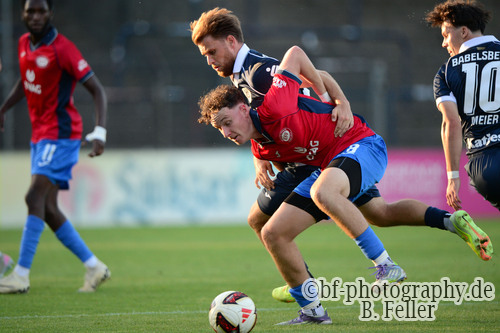 Lukas L&auml;mmel (l. Babelsberg), Luis Pohlenz (r. RSV), SV Babelsberg 03 - RSV Eintracht 1949, Regionalliga Nordost, 5. Spieltag, Saison 26/27, Fussball, 14.08.2026, Potsdam, Foto: Benjamin Feller