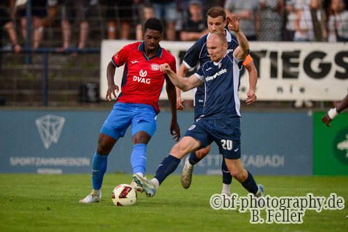 Nathanael Kukanda (l. RSV), Tobias Hasse (r. Babelsberg), Babelsberg 03 - RSV Eintracht 1949, Regionalliga Nordost, 5. Spieltag, Saison 26/27, Fussball, 14.08.2026, Potsdam, Foto: Benjamin Feller