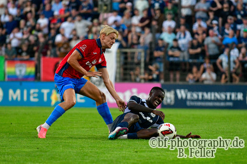 Jules Hasenberg (l. RSV), Charles Jesaja Hermann (r. Babelsberg), Babelsberg 03 - RSV Eintracht 1949, Regionalliga Nordost, 5. Spieltag, Saison 26/27, Fussball, 14.08.2026, Potsdam, Foto: Benjamin Feller