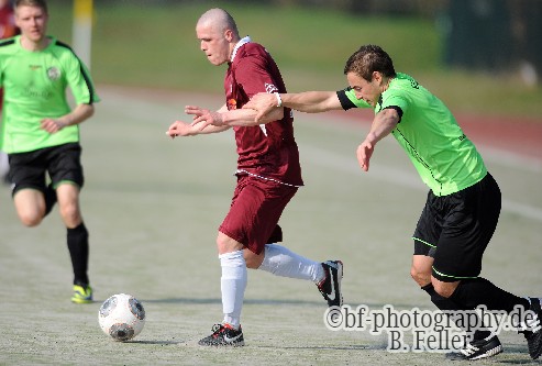 Stefan Roggenbuck (l. Juventas), Stefen Zieschank (r. Babelsberg), Juventas Crew Alpha - FSV Babelsberg 74 II, Kreisliga, 20. Spieltag, 30.03.2014, Foto: Benjamin Feller