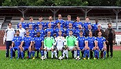 Mannschaftsfoto Potsdamer Kickers, Saison 2015/2016, Hintere Reihe von links: Tobias Kr&uuml;ger, Jakob Drebenstedt, Michael Schubert (Co-Trainer), Stephan Wedlich, Sebastian Brandt, Christian Arnold, Felix Neuer, Ferdinand Einspannier, Josione da Costa PrataMittlere Reihe von links: Stephan Ranz (Trainer), Michael Pasche (Co-Trainer), Felix Huss, Veit Sperl, S&ouml;ren Gl&auml;ser, David Gudschinski, Lars Tuczek, Sebastian Jank, Dr. Detlef Harms (1. Vorsitzender), Wolfgang Schaffernicht (2. Vorsitzender), Lars-Eike Strobel (Hauptsponsor Strobel RA&rsquo;e)Vordere Reihe von links: Stefan Teichmann, Christof Harms, Alex, Falko Lenz, Julian Paries, Dave Franz, Felix Elsa&szlig;er, Hakon Schneider, S&ouml;ren M&uuml;hle,  Foto: Benjamin Feller