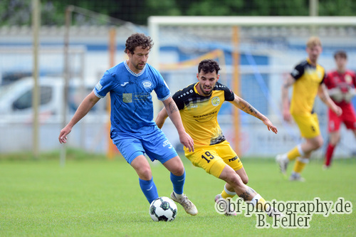 Leon Hellwig (l. RSV), Matheus De Moura Beal (r. Plauen), RSV Eintracht 1949 - VFC Plauen, 28. Spieltag, Oberliga S&uuml;d, Saison 25/26, Fussball, 09.05.2026, Stahnsdorf, Foto: Benjamin Feller
