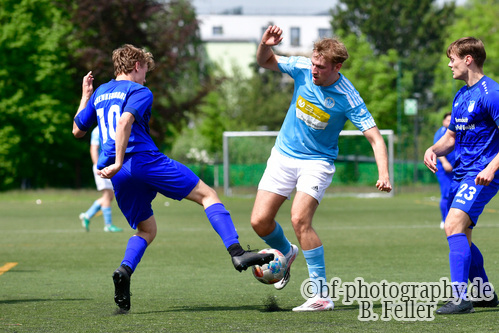 Linus Jatzkowski (l. Schenkenhorst), Tobias Steiner (r. Teltow), United Teltow FC - SG Schenkenhorst, Kreisliga B, 26. SPieltag, Saison 25/26, 10.05.2026, Fussball, Teltow, Foto: Benjamin Feller