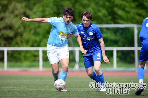 Kenan Reuter (l. Teltow), Lars Richard Gallasch (r. Schenkenhorst), United Teltow FC - SG Schenkenhorst, Kreisliga B, 26. SPieltag, Saison 25/26, 10.05.2026, Fussball, Teltow, Foto: Benjamin Feller