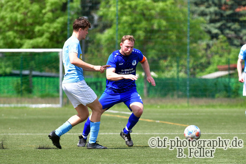 Jonas Dimbat (l. Teltow), Jakob &uuml;mpel (r. Schenkenhorst), United Teltow FC - SG Schenkenhorst, Kreisliga B, 26. SPieltag, Saison 25/26, 10.05.2026, Fussball, Teltow, Foto: Benjamin Feller