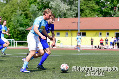 Lennart Claussen (l. Teltow), Janick Strau&szlig; (r. Schenkenhorst), United Teltow FC - SG Schenkenhorst, Kreisliga B, 26. SPieltag, Saison 25/26, 10.05.2026, Fussball, Teltow, Foto: Benjamin Feller