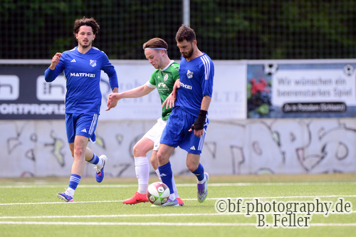 Jonathan Scherer (l. 74), Ali Amir Janyani (r. Saarmund), FSV Babelsberg 74  SG Saarmund, Landesklasse West, 26. Spieltag, Oberliga S&uuml;d, Saison 25/26, Fussball, 16.05.2026, Potsdam, Foto: Benjamin Feller