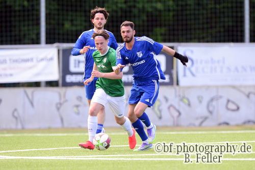 Jonathan Scherer (l. 74), Ali Amir Janyani (r. Saarmund), FSV Babelsberg 74  SG Saarmund, Landesklasse West, 26. Spieltag, Oberliga S&uuml;d, Saison 25/26, Fussball, 16.05.2026, Potsdam, Foto: Benjamin Feller
