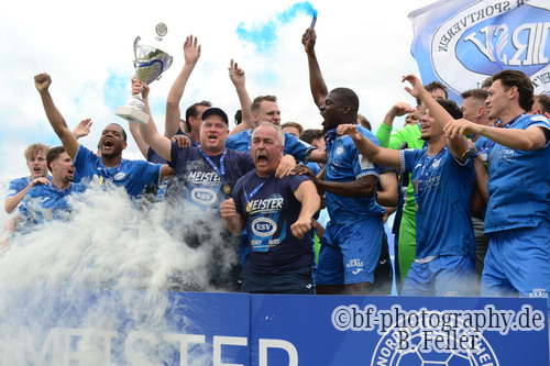 RSV Eintracht - SC Freital, Jubel nach dem Spiel, Meisterfeier und Aufstieg, Oberliga S&uuml;d, Saison 25/26, Fussball, 30.05.2026, Stahnsdorf, Foto: Benjamin Feller