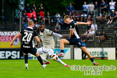 Tobias Hasse (l. Babelsberg), Manasse Eshele (m. Jena), Jannis Lang (r. Babelsberg), SV Babelsberg 03 - FC Carl Zeiss Jena, Regionalliga Nordost, 2. Spieltag, Saison 26/27, Fussball, 31.07.2026, Potsdam, Foto: Benjamin Feller Tobias Hasse (l. Babelsberg), Manasse Eshele (m. Jena), Jannis Lang (r. Babelsberg), SV Babelsberg 03 - FC Carl Zeiss Jena, Regionalliga Nordost, 2. Spieltag, Saison 26/27, Fussball, 31.07.2026, Potsdam, Foto: Benjamin Feller